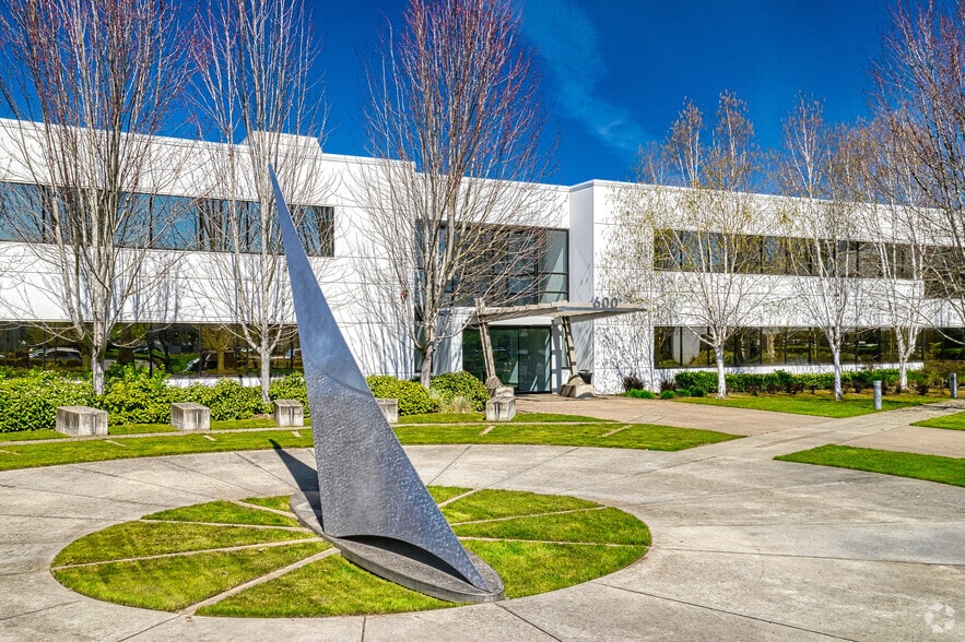 Time Square portfolio of 5 properties for sale on LoopNet.ca - Primary Photo - Image 2 of 5