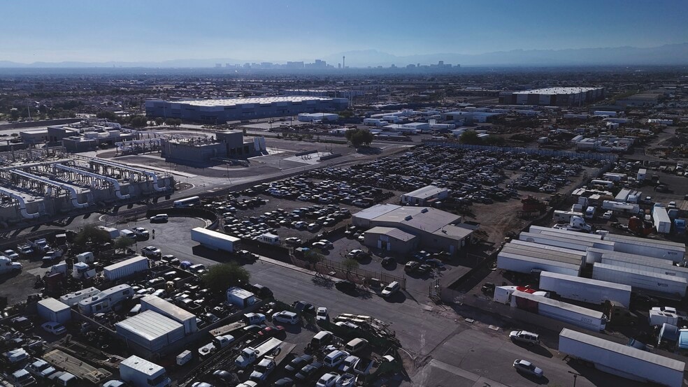 2635 Bledsoe Ln, Las Vegas, NV for sale - Building Photo - Image 3 of 7