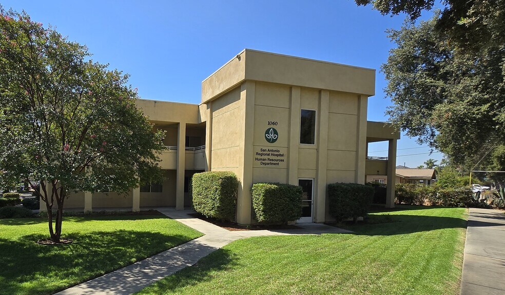 1060 San Bernardino Rd, Upland, CA à louer - Photo du bâtiment - Image 2 de 29