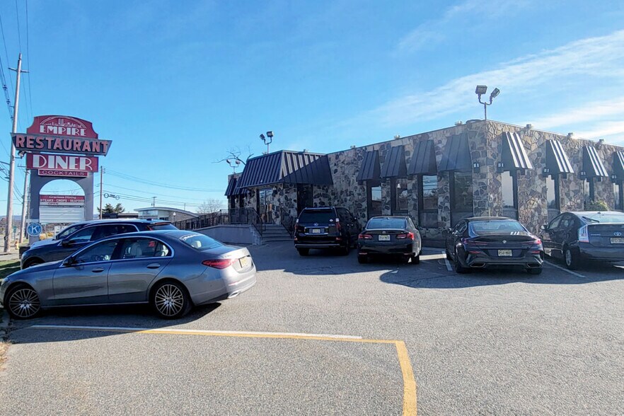 1315 US Highway 46, Parsippany, NJ à louer - Photo du bâtiment - Image 1 de 2