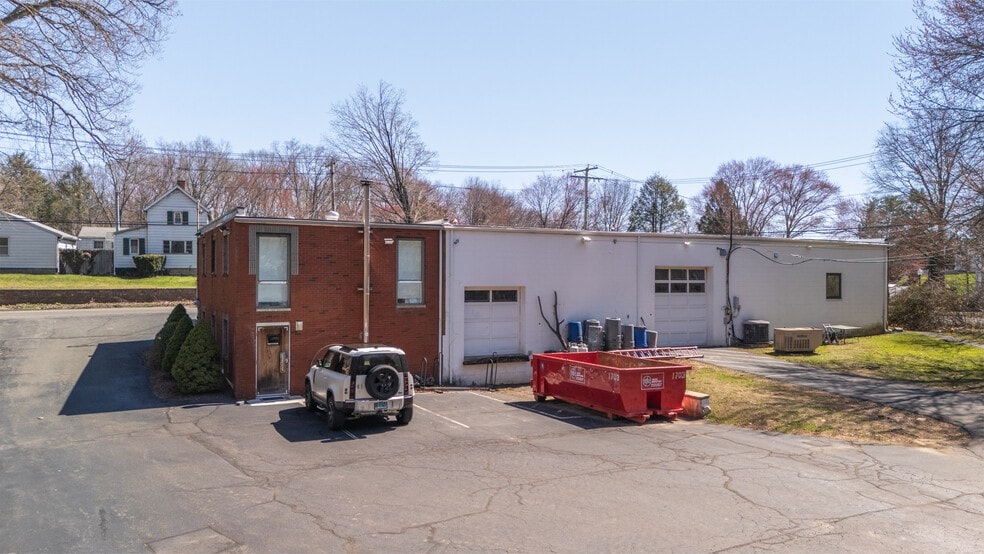 24 Sodom Ln, Derby, CT for lease - Building Photo - Image 2 of 6
