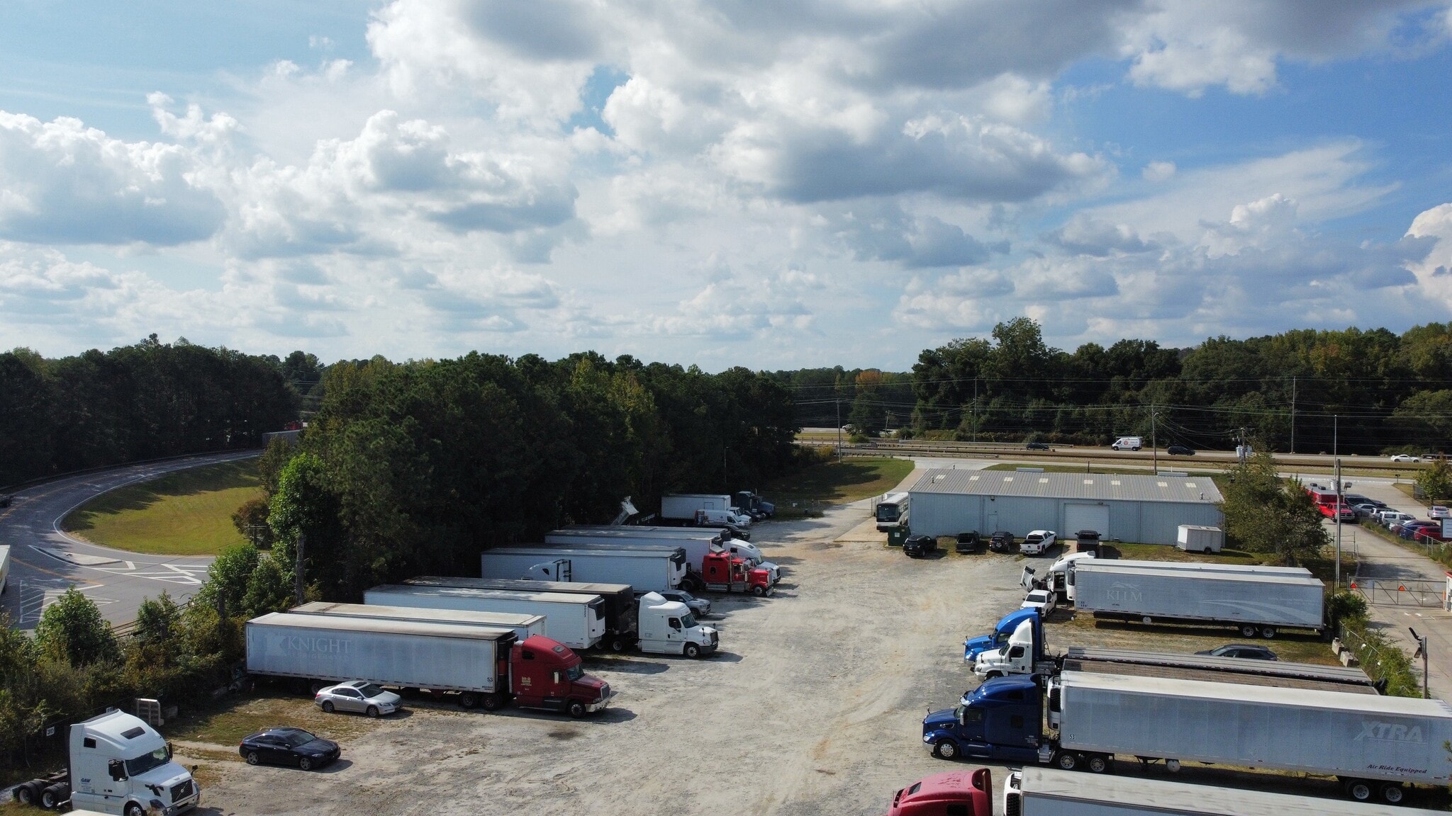 424 SE Broad St, Fairburn, GA for lease Building Photo- Image 1 of 2