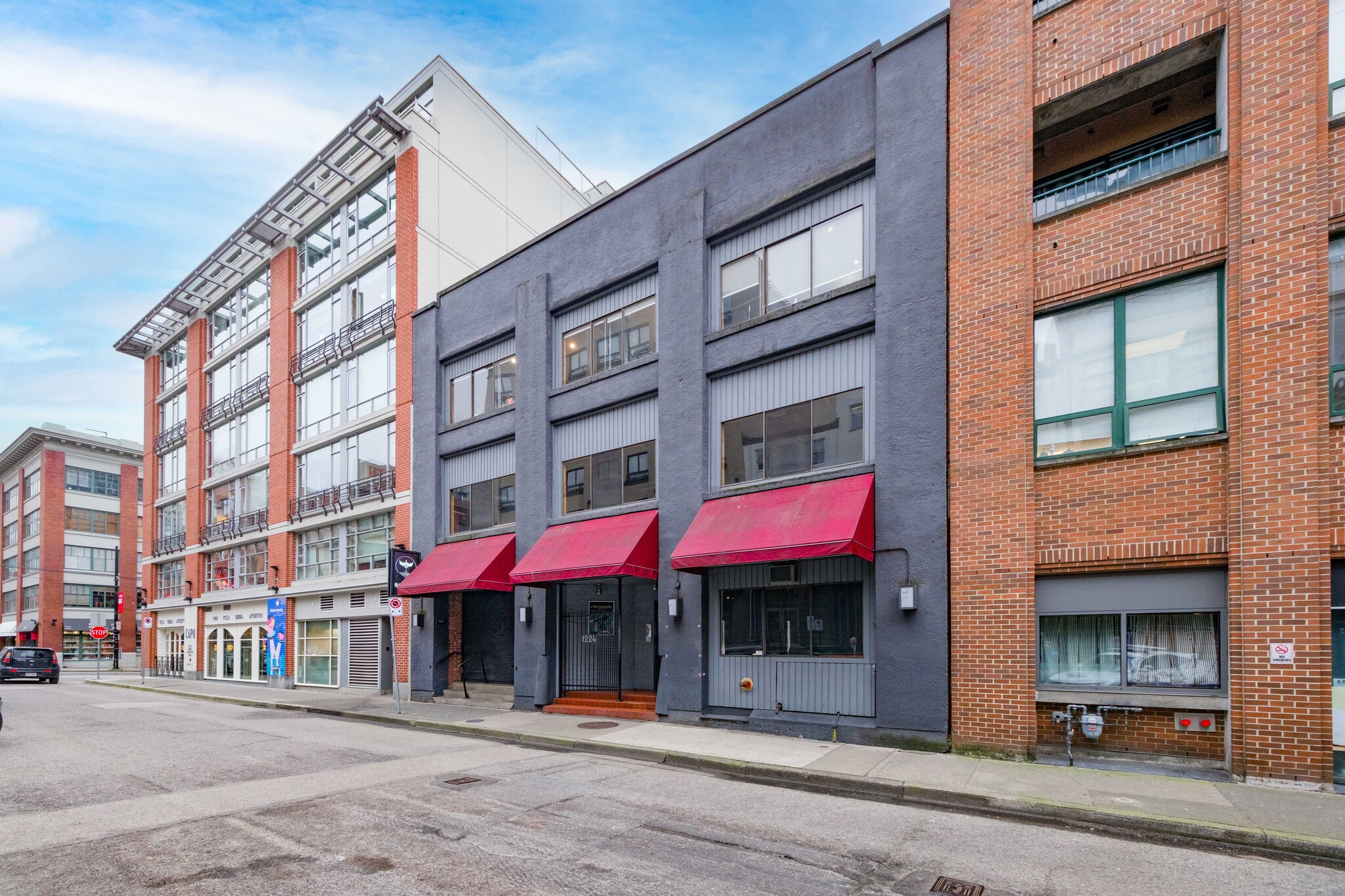 1222-1224 Hamilton St, Vancouver, BC for lease Building Photo- Image 1 of 10