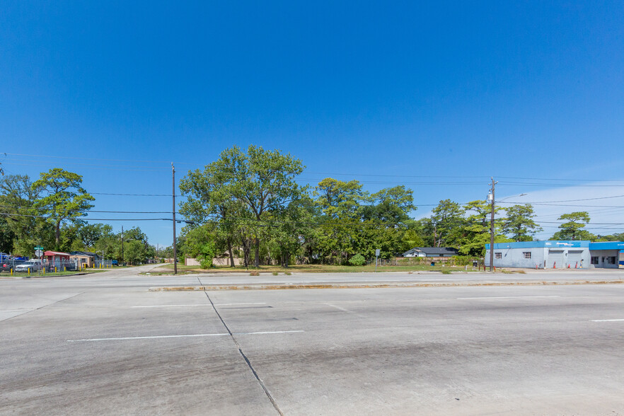 8002-8004 Homestead, Houston, TX à vendre - Photo du bâtiment - Image 1 de 1