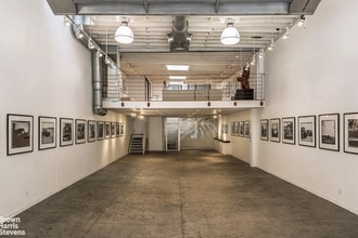 137 Perry St, New York, NY for lease Interior Photo- Image 1 of 11