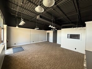 619 Holiday Plz, Lansing, KS for lease Building Photo- Image 2 of 5