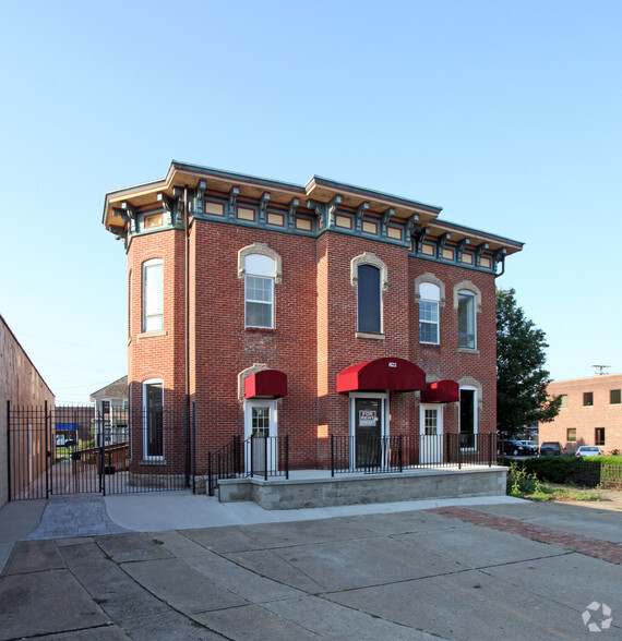 822 Market St, Zanesville, OH à vendre - Photo principale - Image 1 de 1