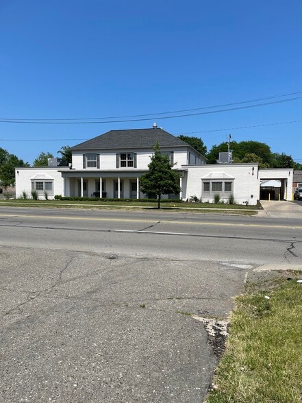6150 Cadieux Rd, Detroit, MI for sale - Building Photo - Image 2 of 7