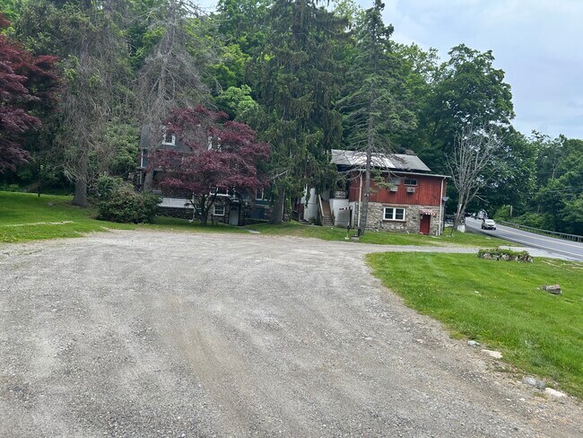 Plus de détails pour 539-541 Route 52, Kent Lakes, NY - Services hôteliers à vendre