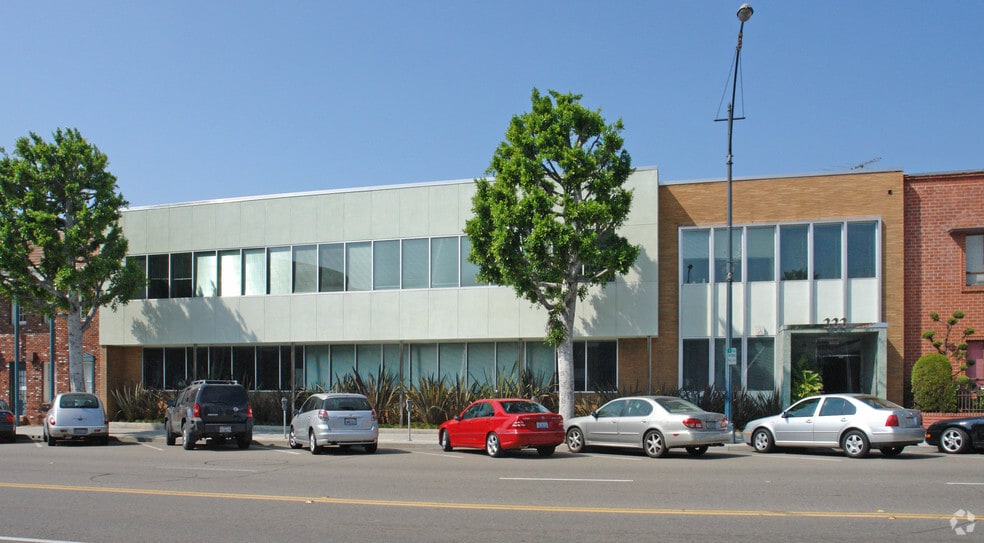 333 S Beverly Dr, Beverly Hills, CA for lease - Building Photo - Image 1 of 2