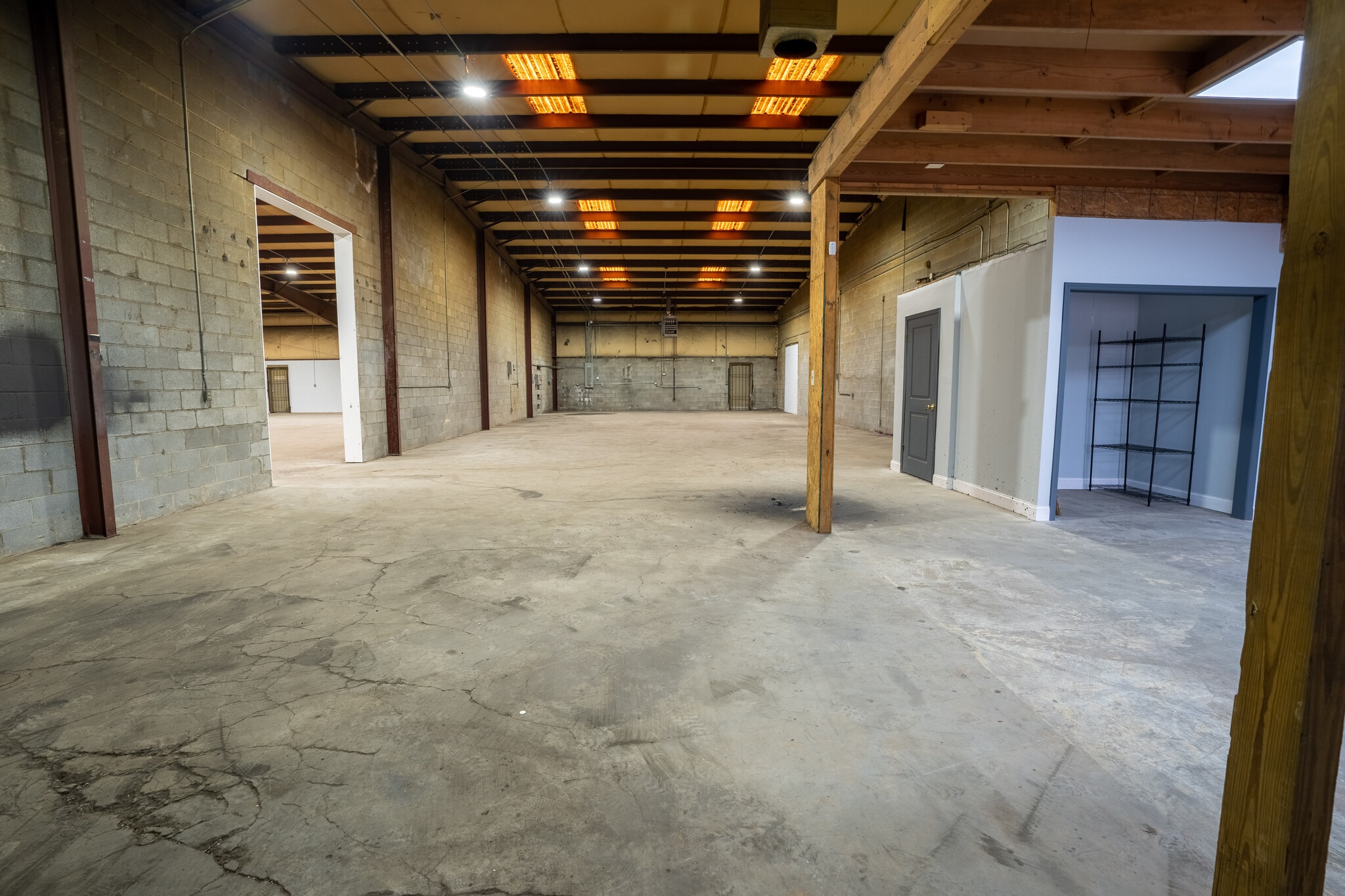 2908-2918 N Graham St, Charlotte, NC for lease Interior Photo- Image 1 of 4