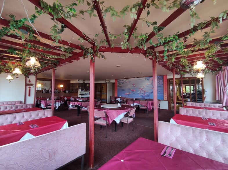 1 Charleton Rd, Montrose for sale - Building Photo - Image 2 of 11