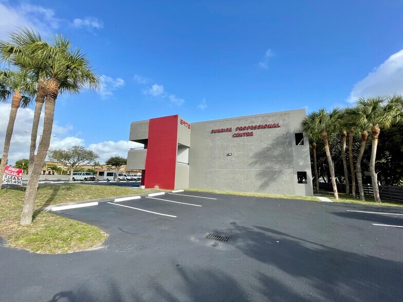 5975 W Sunrise Blvd, Sunrise, FL à louer - Photo du bâtiment - Image 2 de 9
