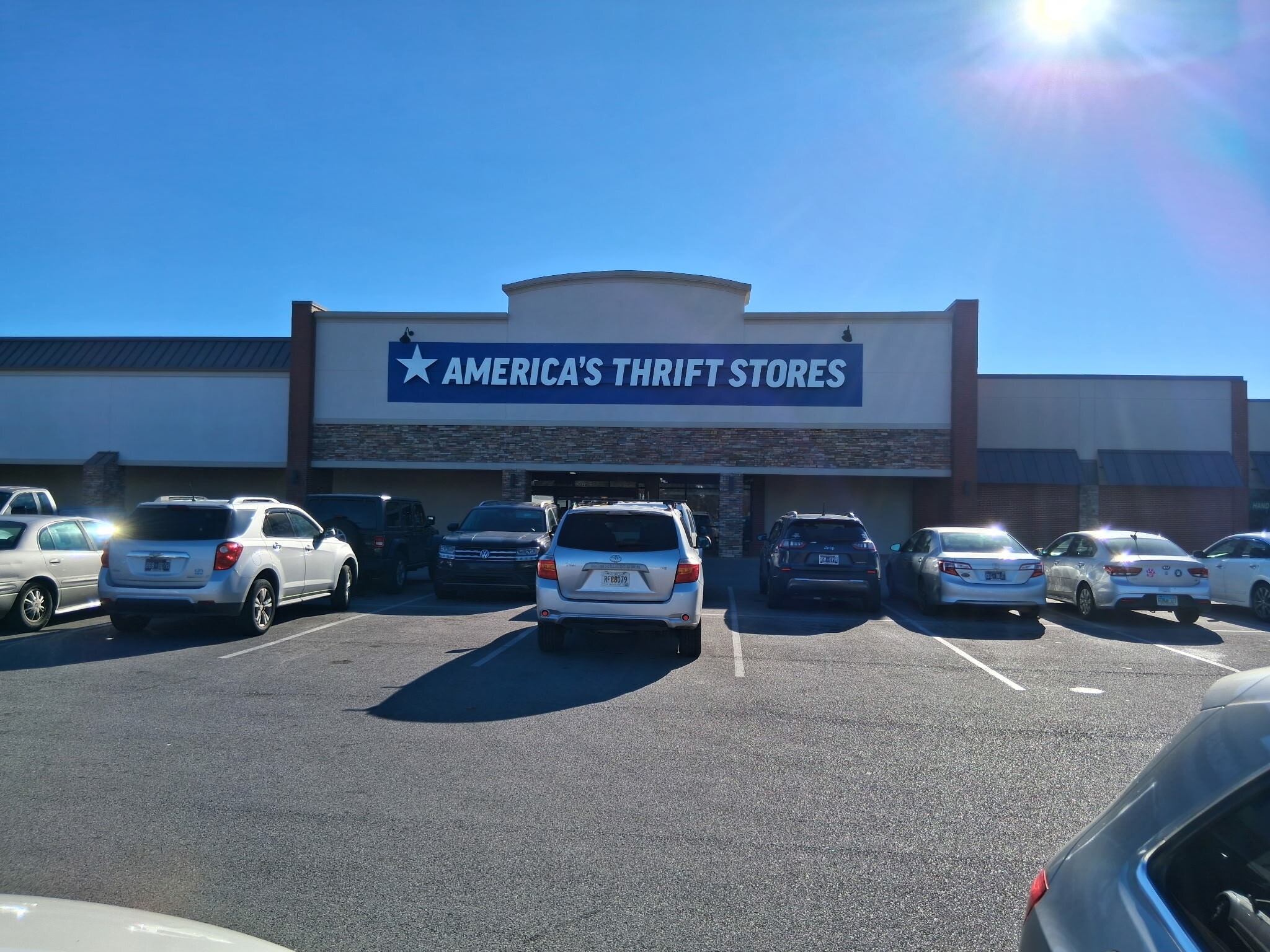 5810-5900 Brainerd Rd, Chattanooga, TN for lease Primary Photo- Image 1 of 11