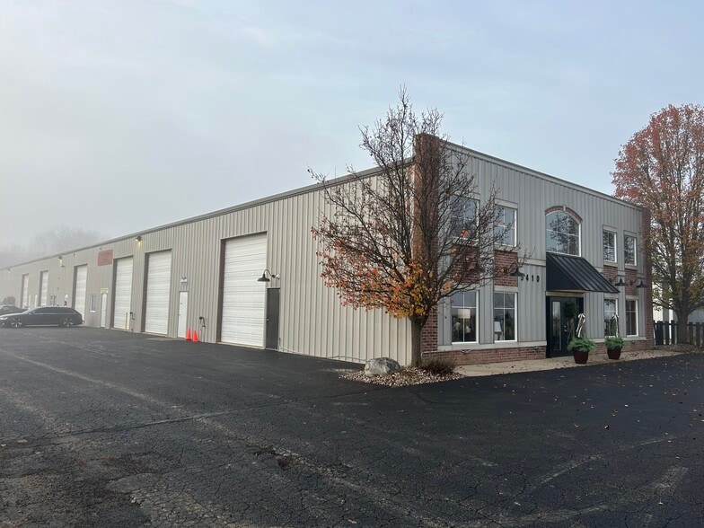 5410 Chicago Dr, Hudsonville, MI for lease - Building Photo - Image 2 of 7