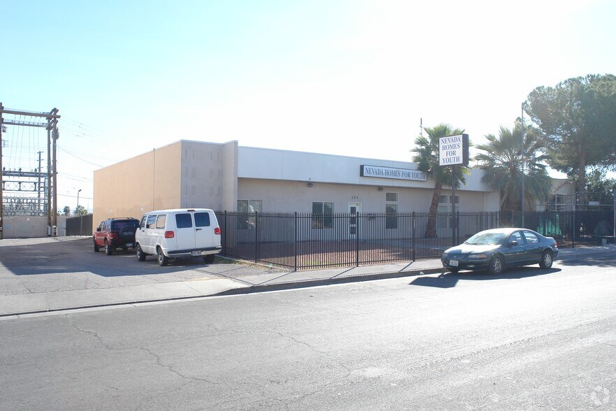 525 13th St. South, Las Vegas, NV à vendre - Photo du bâtiment - Image 1 de 19