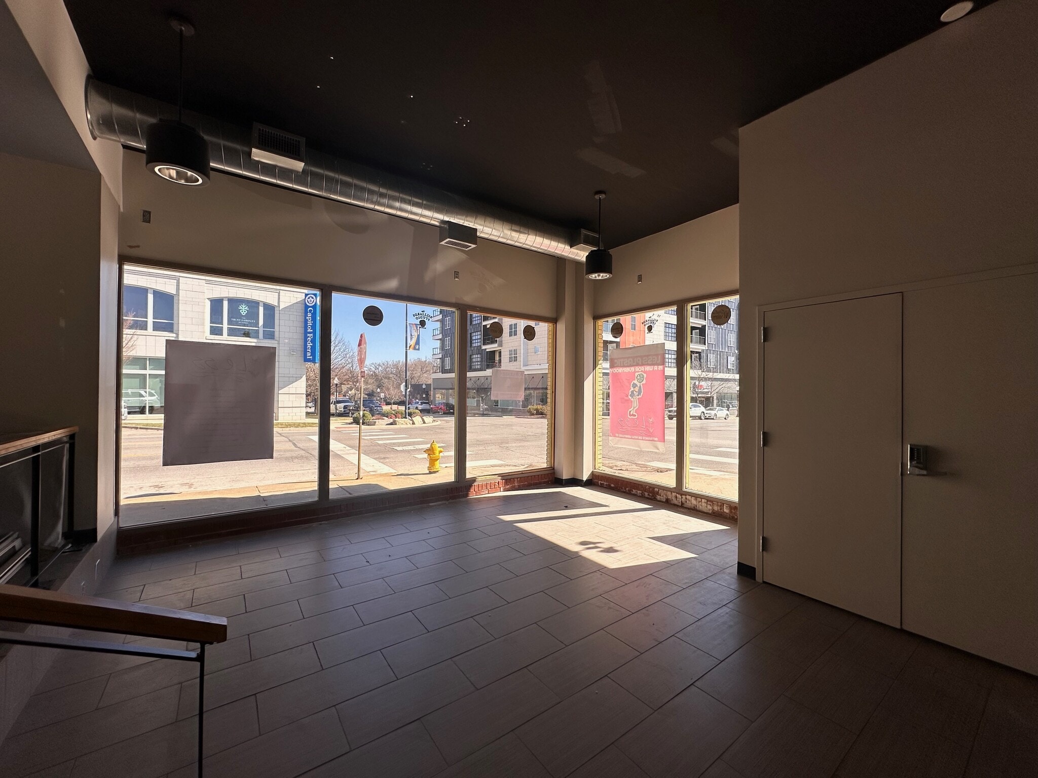 745 S New Hampshire St, Lawrence, KS for lease Interior Photo- Image 1 of 3