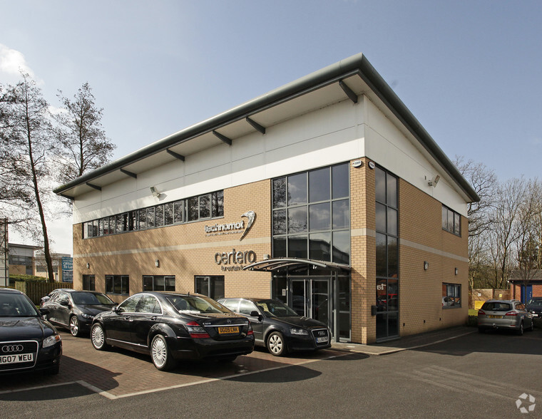 Daten Ave, Warrington for lease - Primary Photo - Image 1 of 2