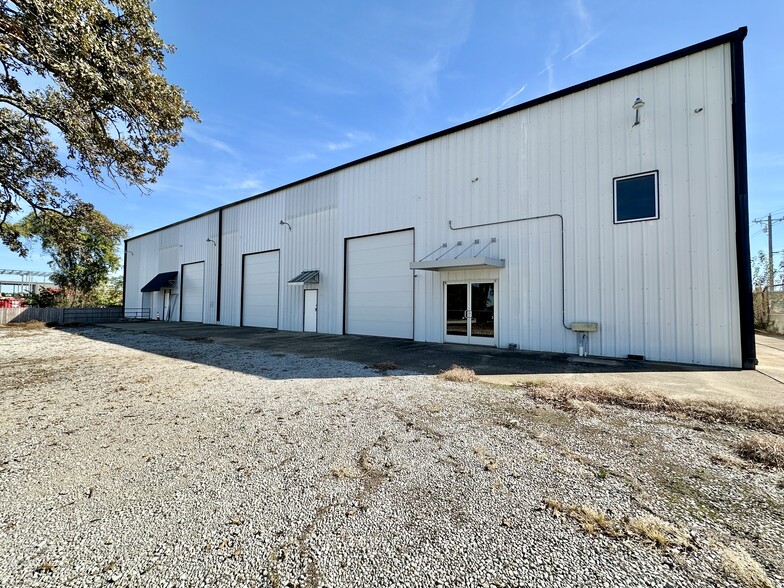 3015 S Burleson Blvd, Burleson, TX for sale - Building Photo - Image 2 of 35