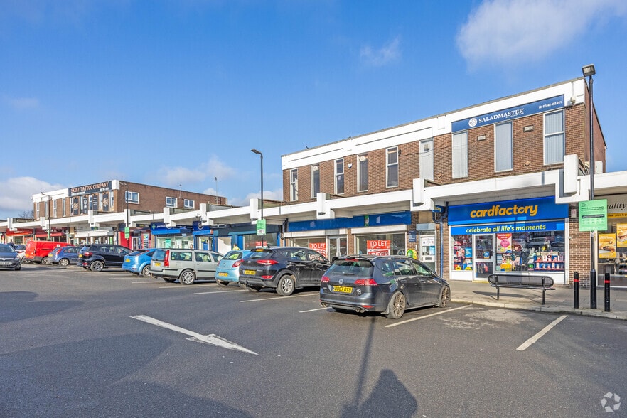 Bramley Centre, Leeds for lease - Primary Photo - Image 1 of 4