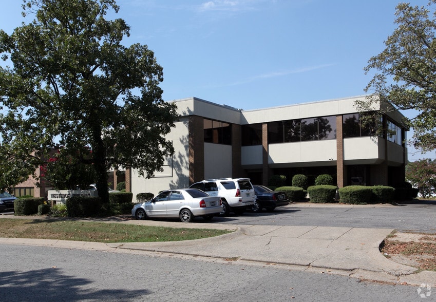 4 Shackleford Plz, Little Rock, AR for lease - Building Photo - Image 3 of 4