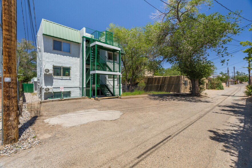 2104 Lead Ave SE, Albuquerque, NM à vendre - Photo du bâtiment - Image 1 de 15
