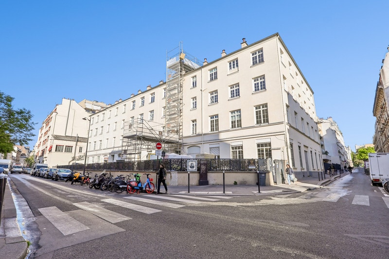 71 Rue De La Fontaine Au Roi, Paris for lease Building Photo- Image 1 of 11