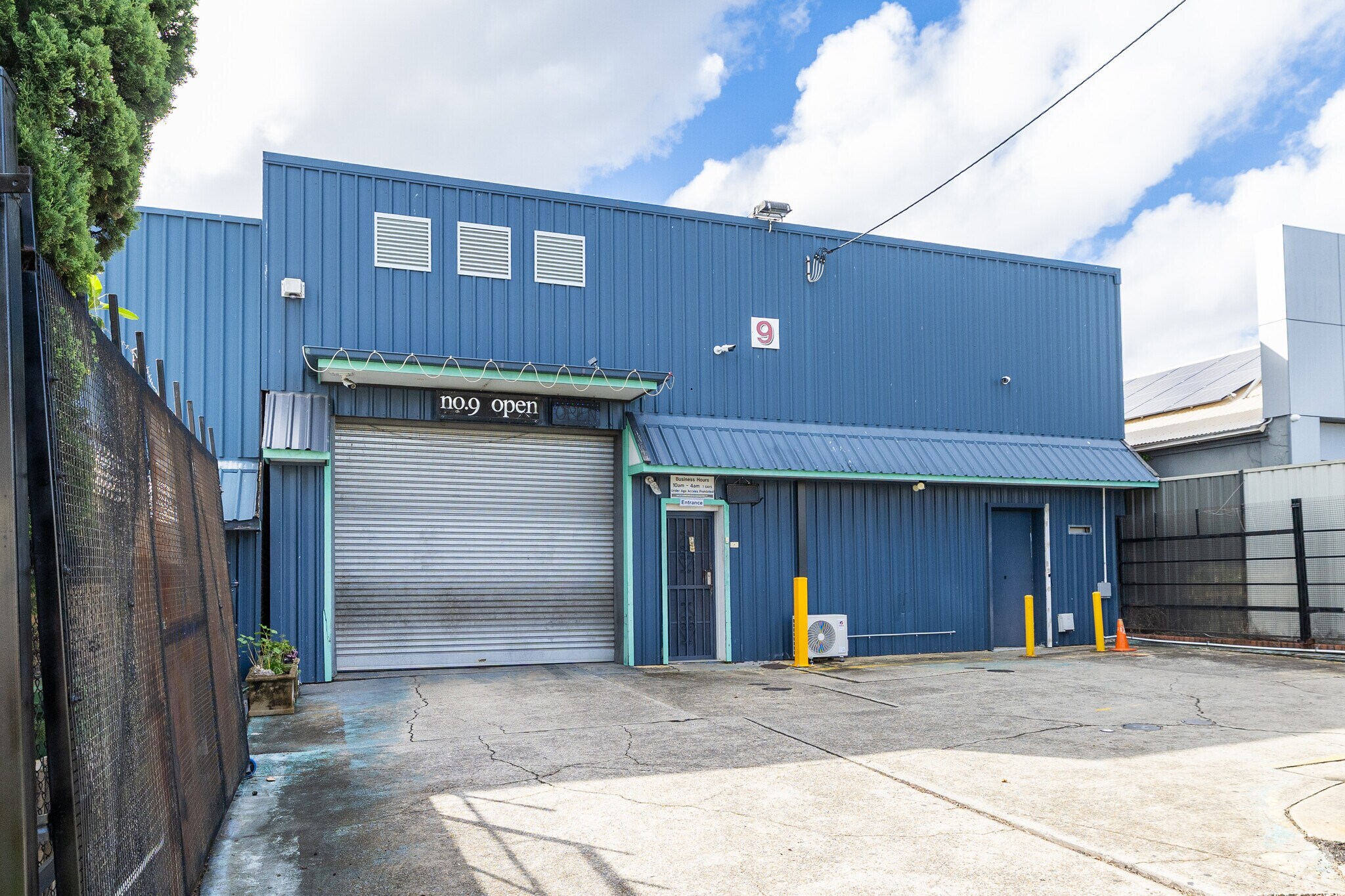 9 Exceller Ave, Bankstown for lease Primary Photo- Image 1 of 8