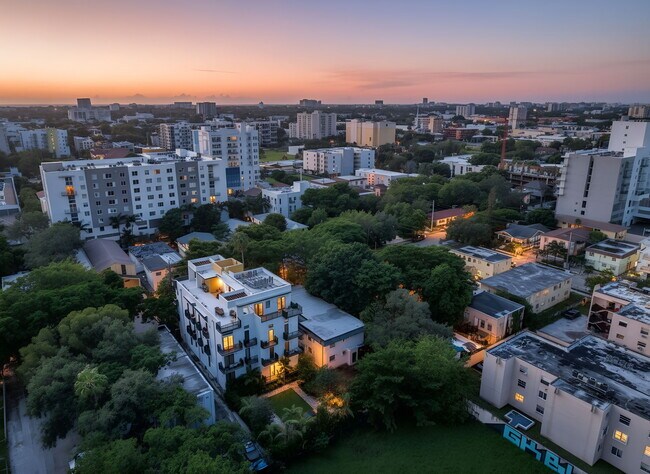 More details for 641 NW 2nd St, Miami, FL - Multifamily for Sale