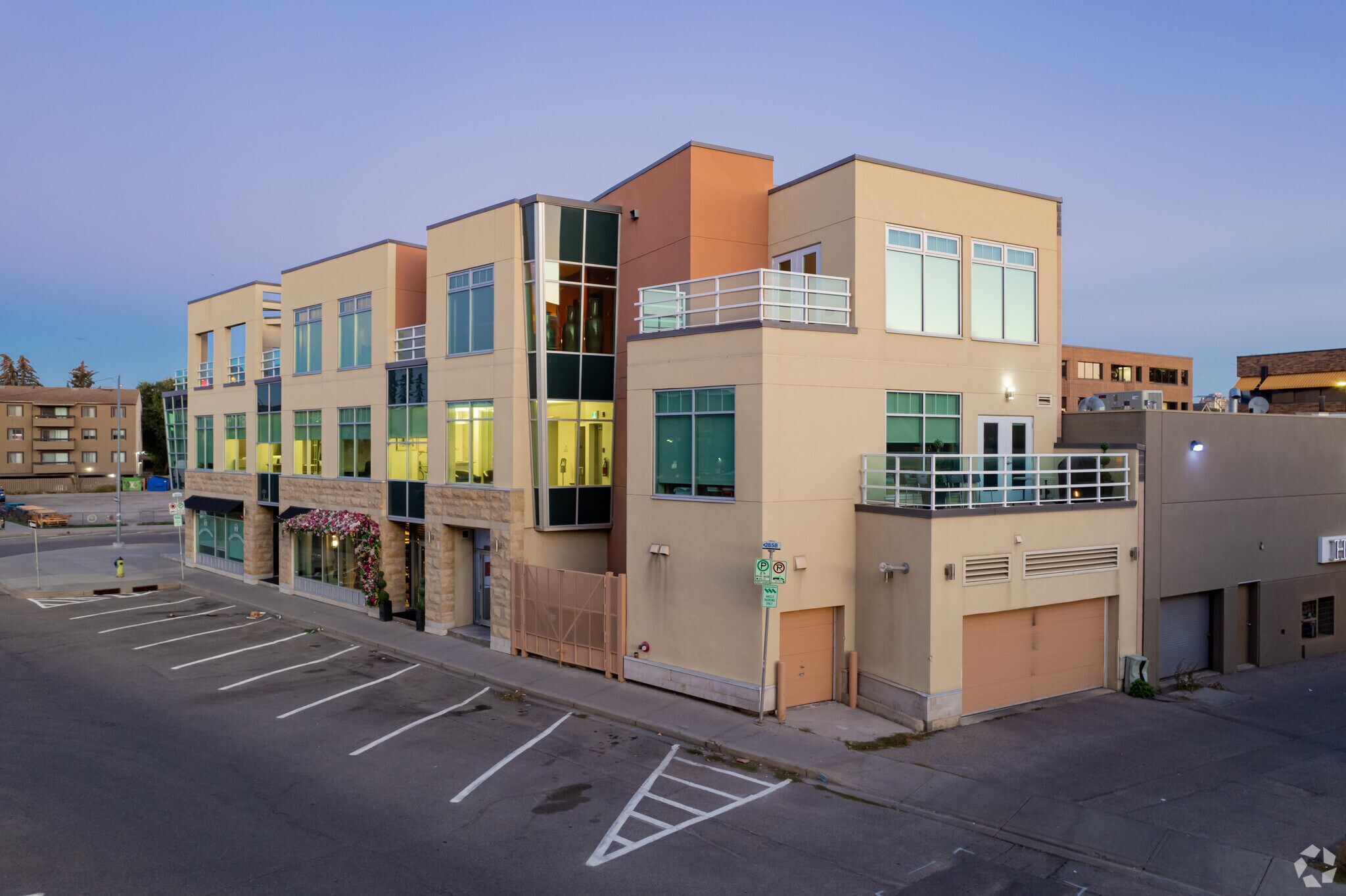 1170 Kensington Cres NW, Calgary, AB for lease Building Photo- Image 1 of 17