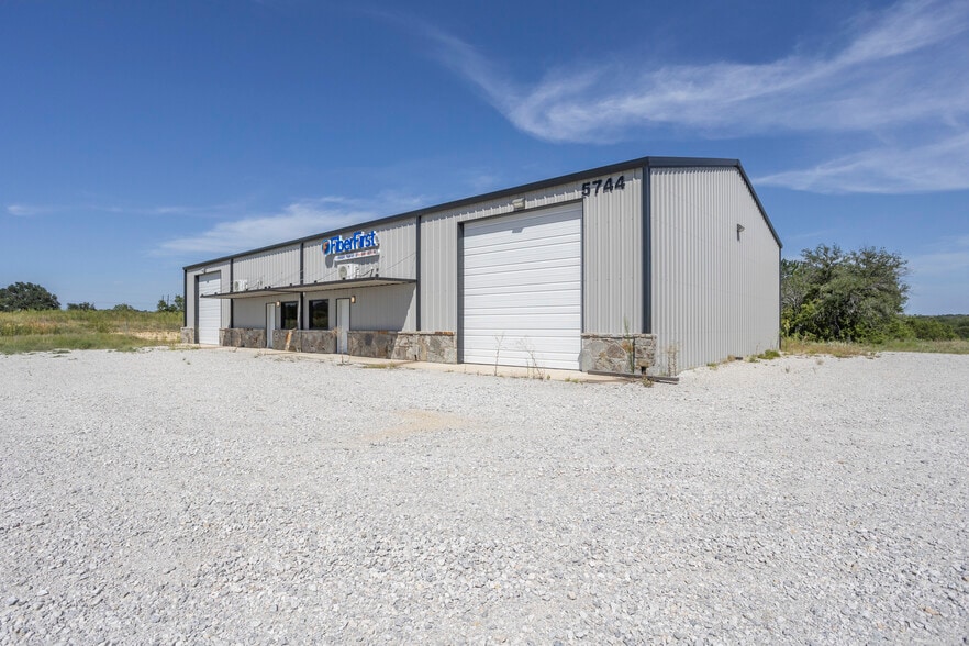 5840 N FM 51, Weatherford, TX for lease - Building Photo - Image 3 of 8