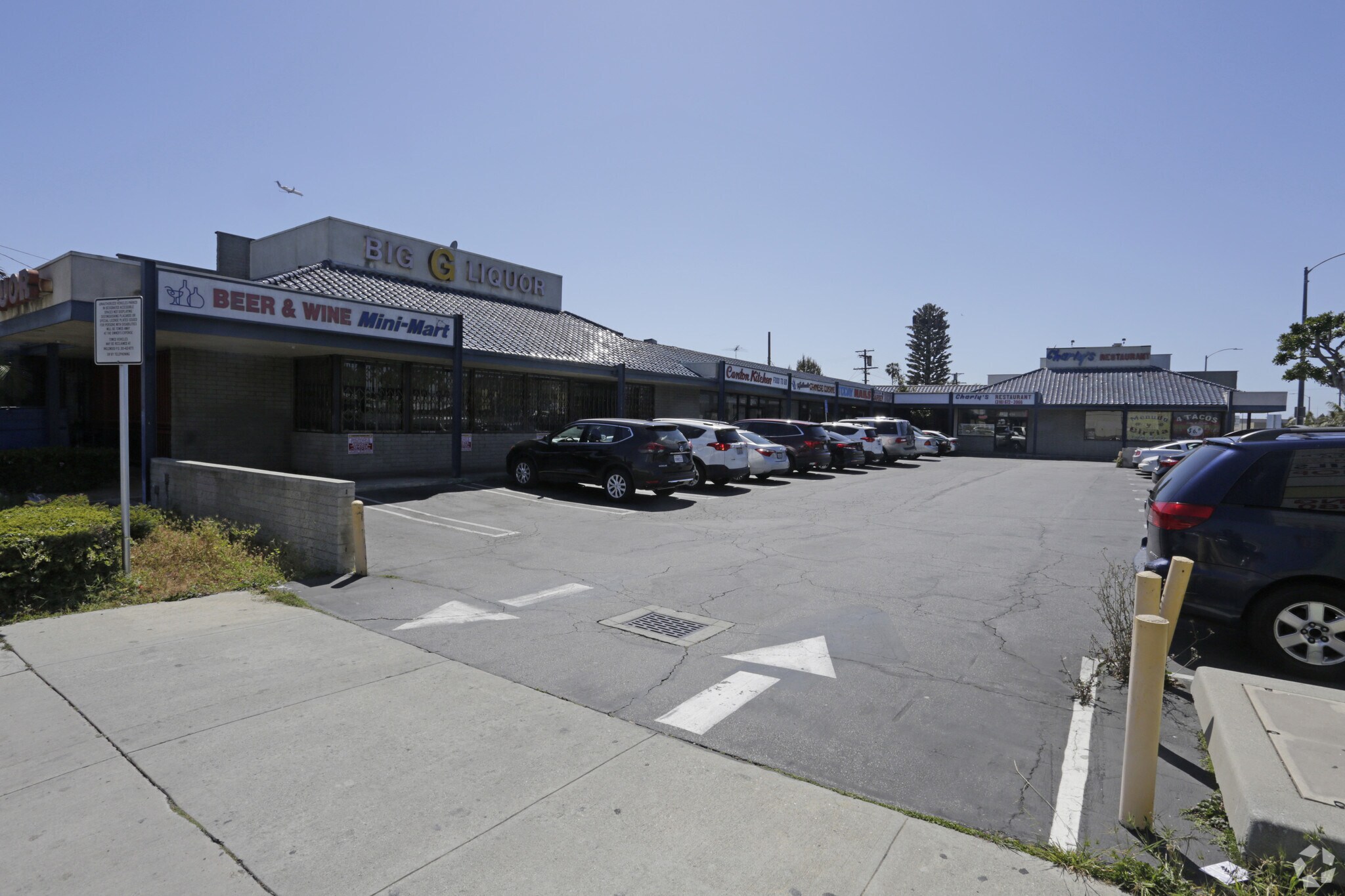 400 W Manchester Blvd, Inglewood, CA for lease Primary Photo- Image 1 of 7