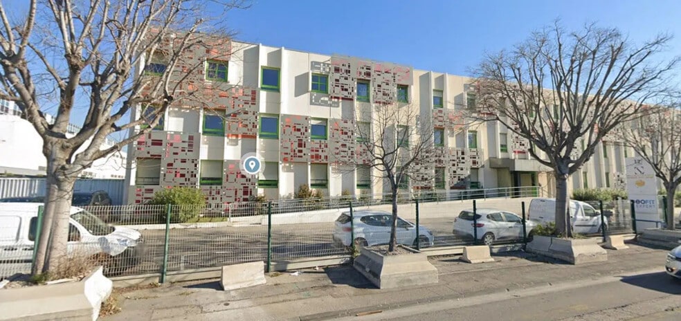 Office in Marseille for lease - Building Photo - Image 3 of 12