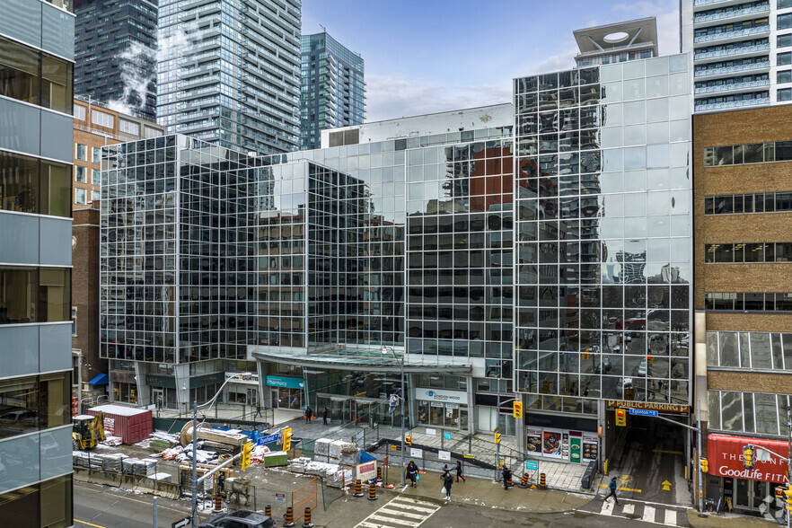 90 Eglinton Ave E, Toronto, ON for lease - Building Photo - Image 1 of 9