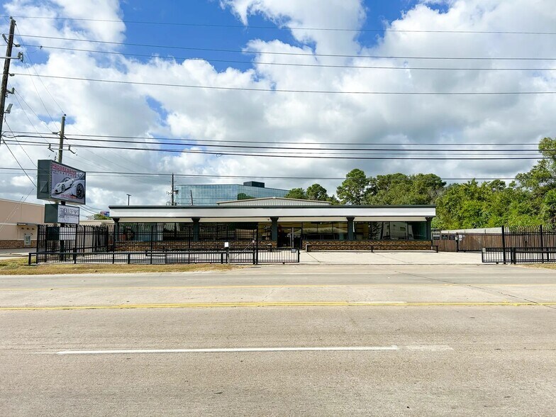 14037 Stuebner Airline Rd, Houston, TX à vendre - Photo du bâtiment - Image 2 de 10