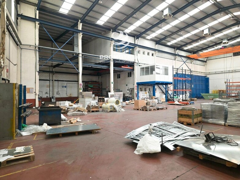 Industriel dans Arganda del Rey, Madrid à louer - Photo du bâtiment - Image 3 de 9