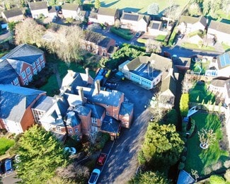 Plus de détails pour Former Ambulance Depot, Maids Moreton - Industriel à vendre