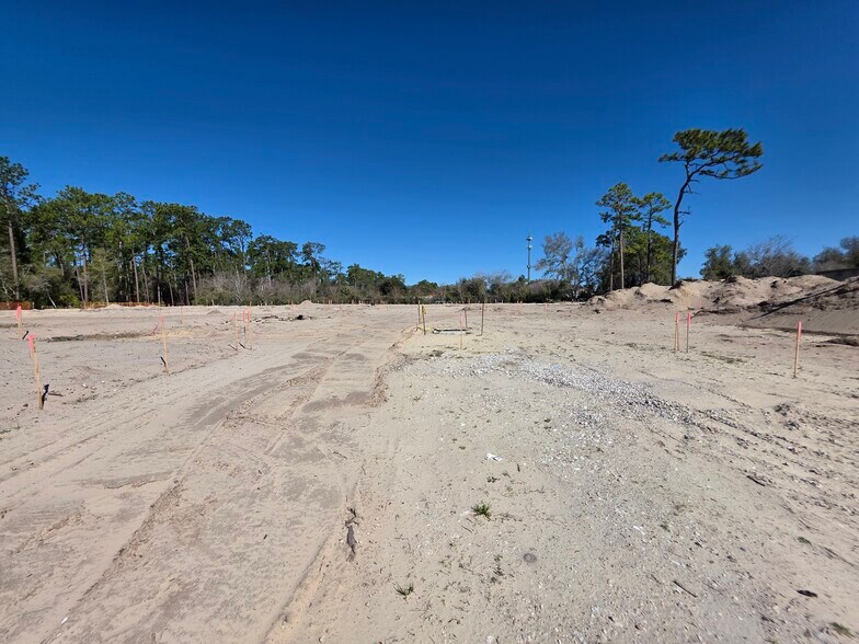 130 Miller Rd, Orange City, FL à vendre - Photo du bâtiment - Image 2 de 26