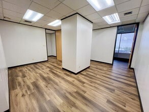 7551 Callaghan Rd, San Antonio, TX à louer Photo du bâtiment- Image 2 de 9