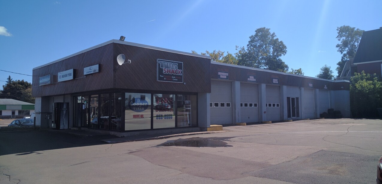 190 John St, Moncton, NB for sale Primary Photo- Image 1 of 1