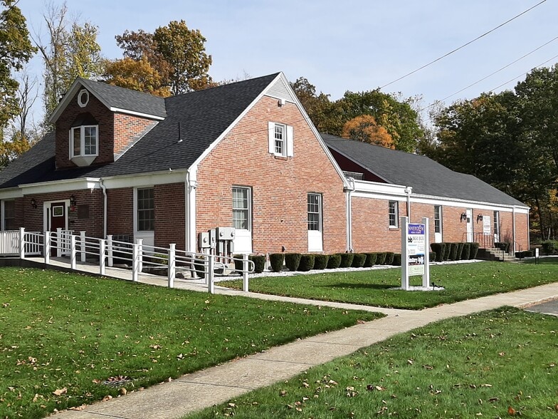 2 Crane Park Dr, Wilbraham, MA à louer - Photo du bâtiment - Image 1 de 33