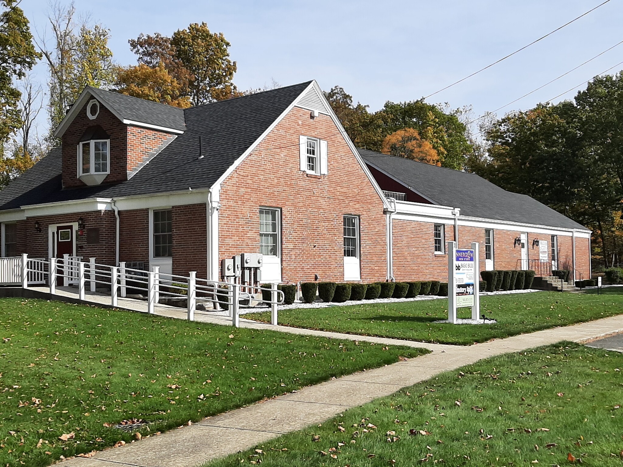 2 Crane Park Dr, Wilbraham, MA for lease Primary Photo- Image 1 of 34