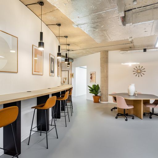 925 N La Brea Ave, Los Angeles, CA à louer - Photo intérieure - Image 1 de 4