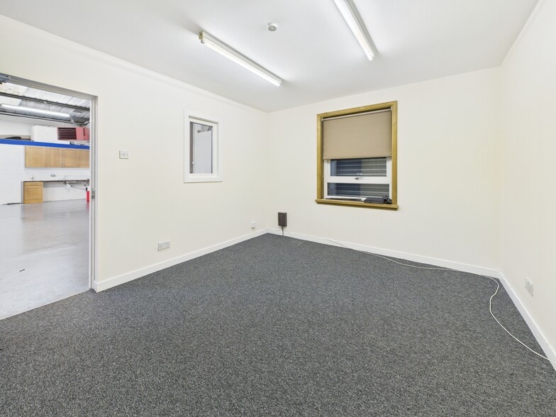 Wellheads Cres, Aberdeen for lease - Building Photo - Image 3 of 5