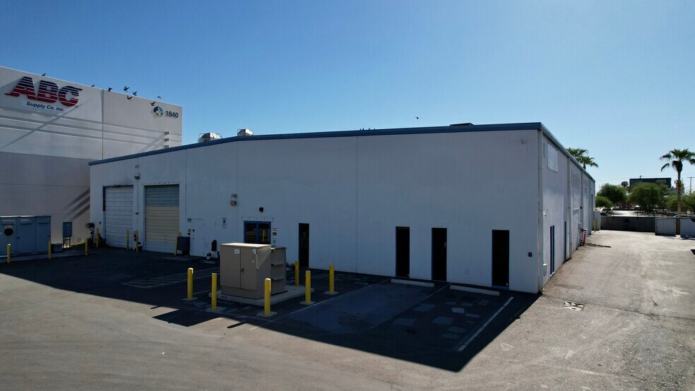 1048 W Maricopa Fwy, Phoenix, AZ for lease - Building Photo - Image 3 of 11