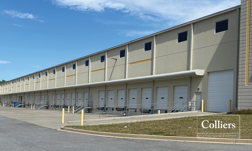 497 Robin Lake Rd, Duncan, SC à louer - Photo du bâtiment - Image 2 de 13