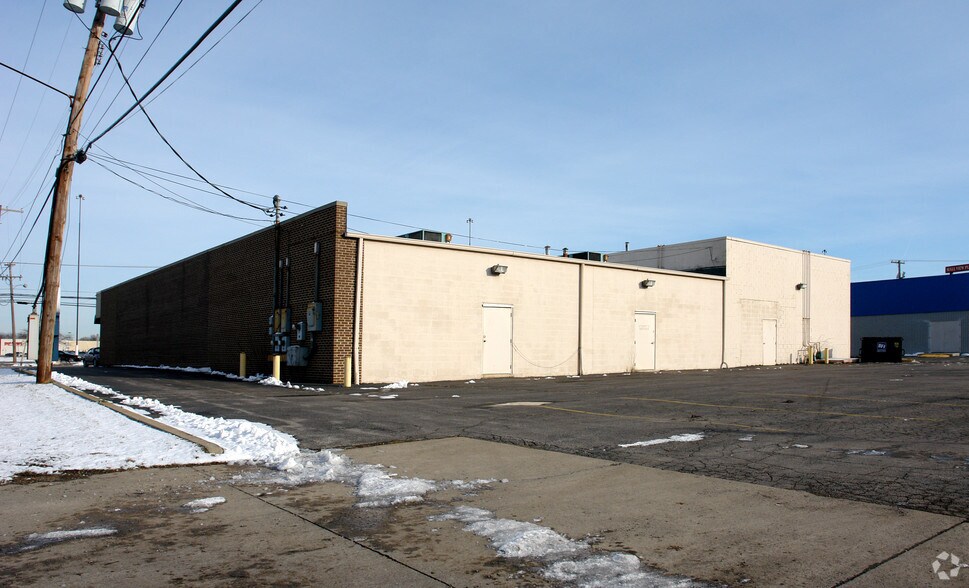 5500 Youngstown Warren Rd, Niles, OH à louer - Photo du bâtiment - Image 2 de 3
