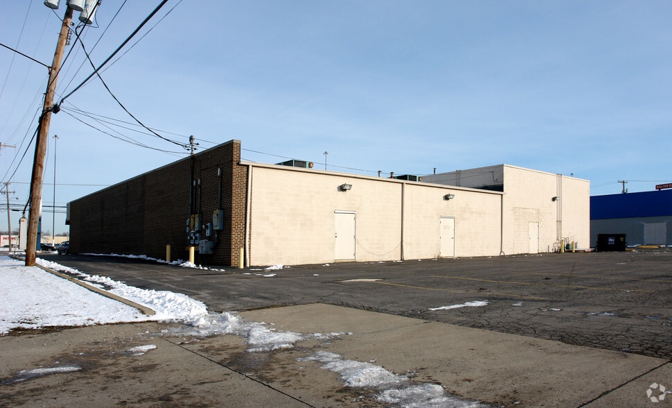 5500 Youngstown Warren Rd, Niles, OH à louer - Photo du bâtiment - Image 2 de 3