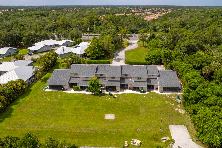 6240 Rattlesnake Hammock Rd, Naples, FL à vendre - Photo du bâtiment - Image 2 de 50