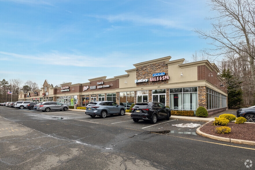 180 N County Line Rd, Jackson Township, NJ for lease - Building Photo - Image 2 of 4